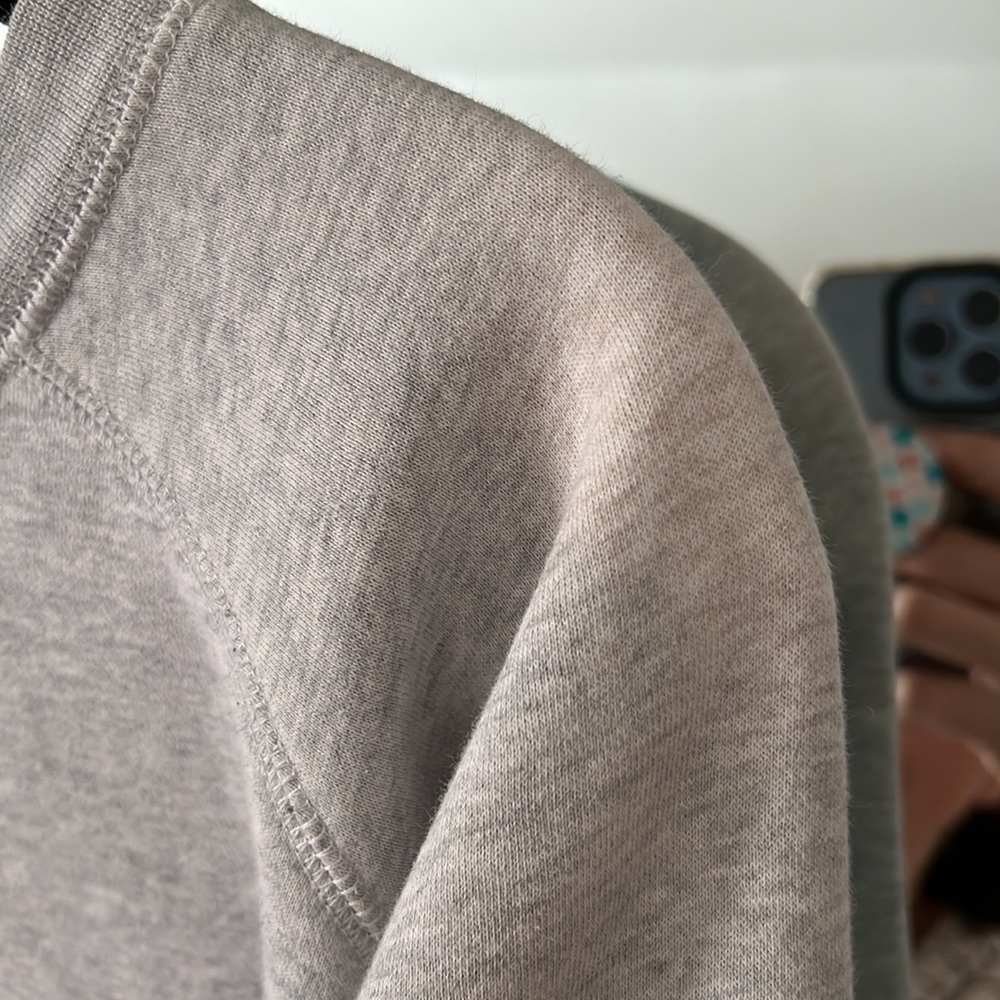 Brunette label sweater - Picture 3 of 4